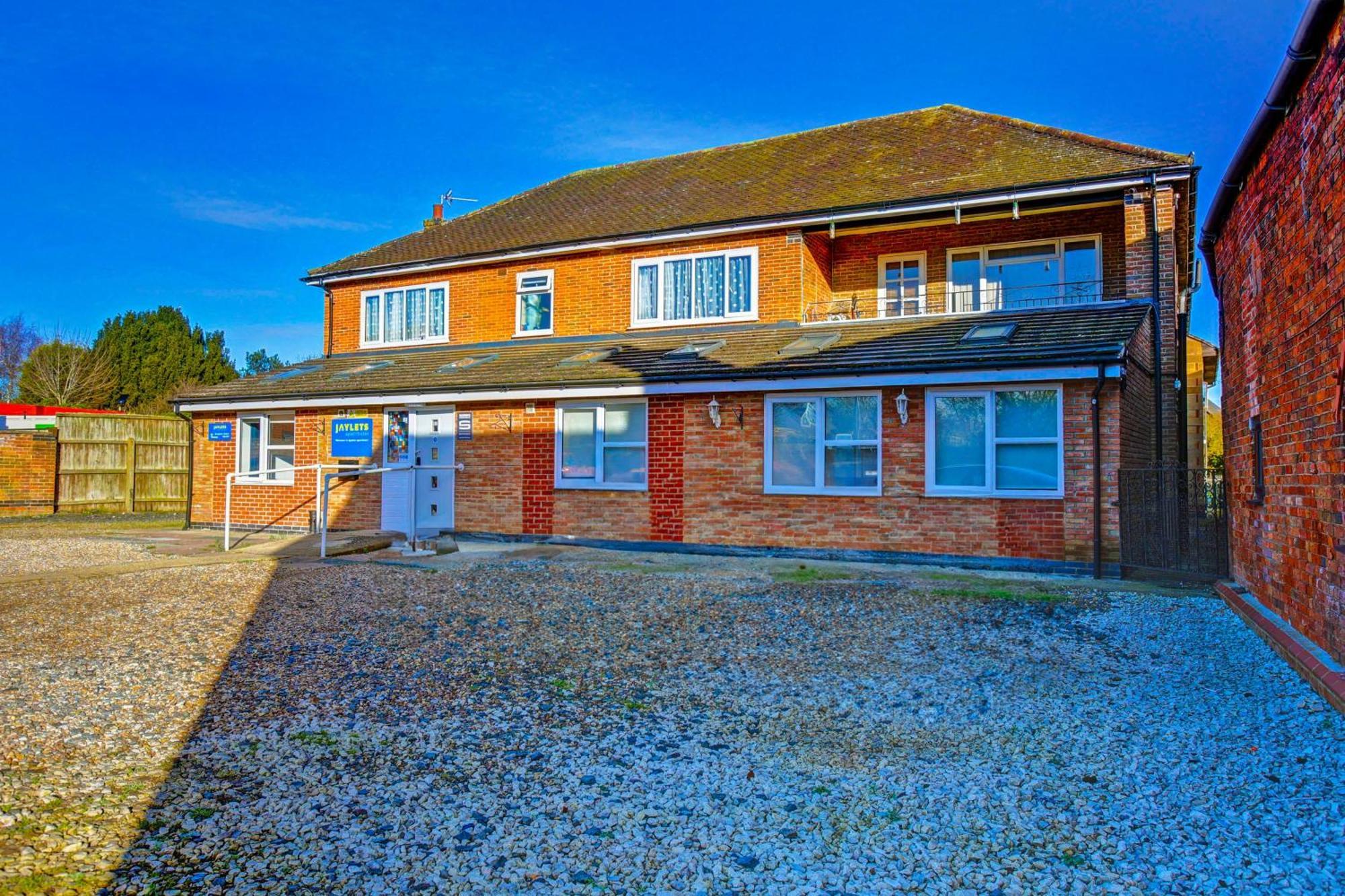 Oyo Aparthotel Hathern Exterior foto